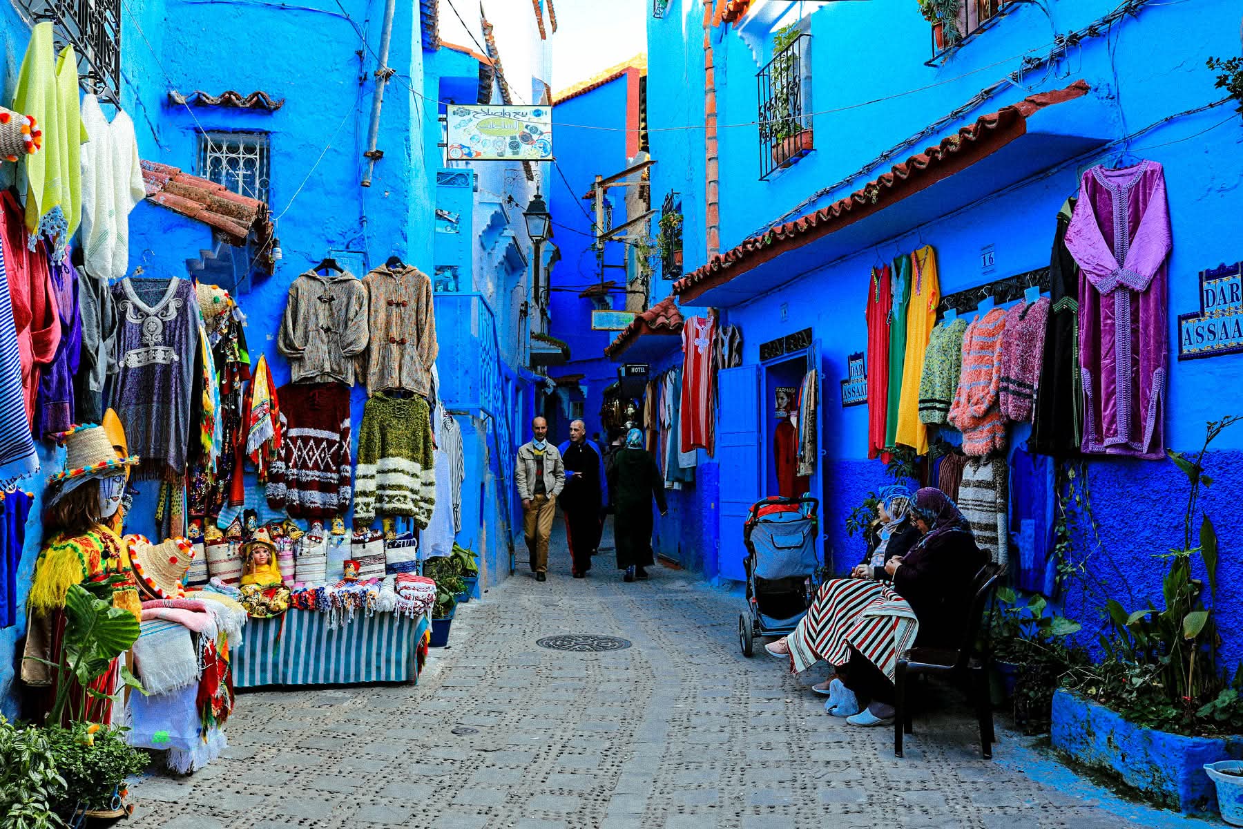  Chefchaouen colorful windows